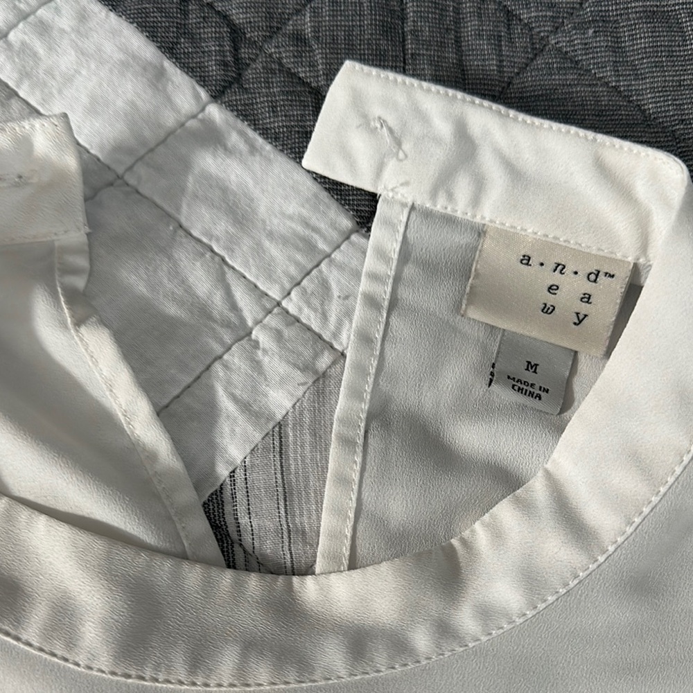 A New Day White Boxy Ruffled Blouse - Picture 2 of 4